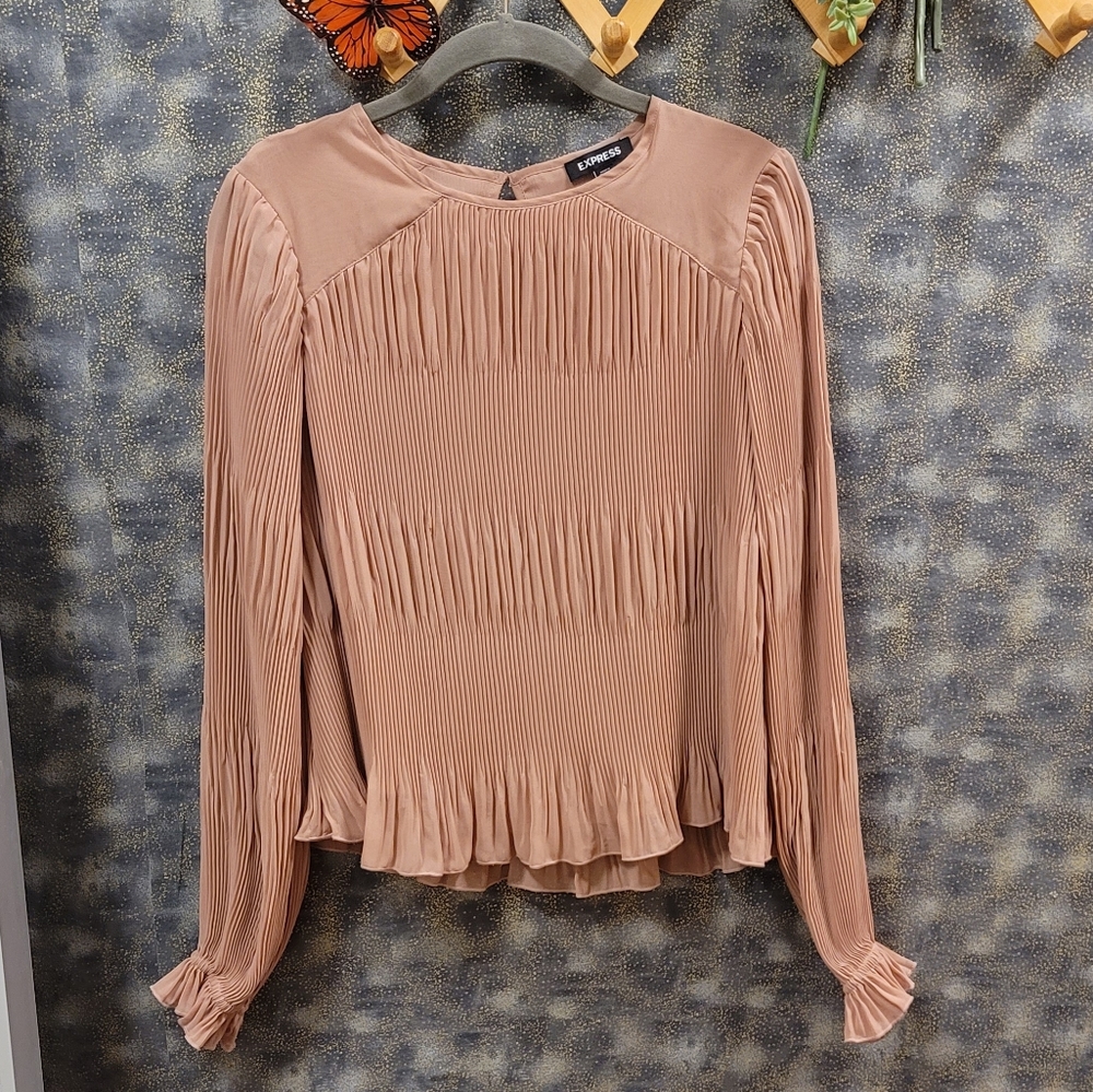Express Pleated Crew Neck Top